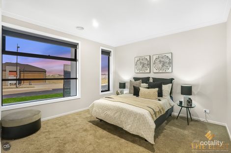 Property photo of 7 Krateron Street Fraser Rise VIC 3336
