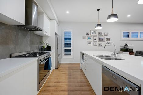 Property photo of 67 Coach Drive Voyager Point NSW 2172
