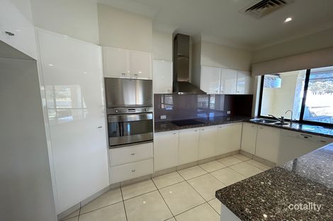 Property photo of 16 Steyning Court Arundel QLD 4214