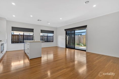 Property photo of 27 Lemongrass Drive Mickleham VIC 3064