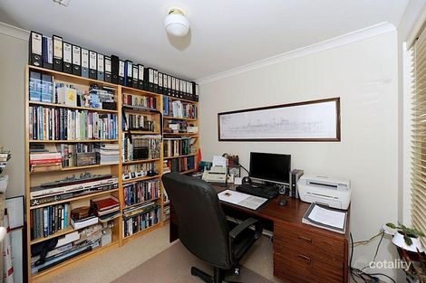 Property photo of 17 Aylesbury Close Jandakot WA 6164