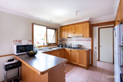 Property photo of 8 Kellett Way Roxburgh Park VIC 3064