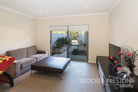 Property photo of 2/2 Eagle Bay-Meelup Road Eagle Bay WA 6281