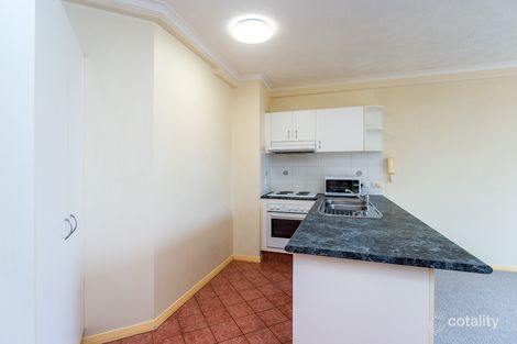 Property photo of 16/10-12 Bath Street Labrador QLD 4215