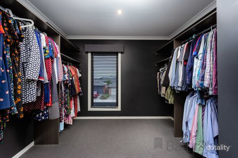 Property photo of 80 Solitude Crescent Point Cook VIC 3030