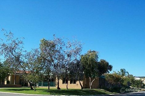 2 Ferrolana Ct, Stratton, WA 6056