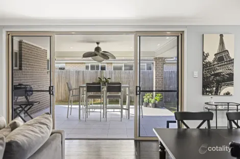 Property photo of 5 Whitefield Glenvale QLD 4350