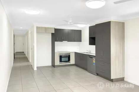 Property photo of 2/18 Intercept Circuit Oonoonba QLD 4811
