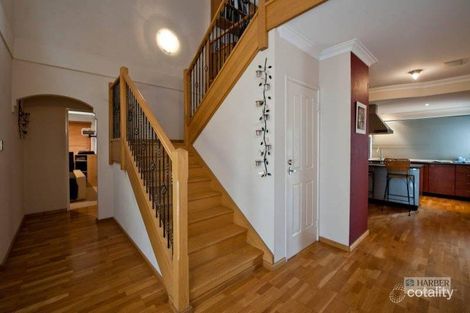 Property photo of 30 Warringah Close Kallaroo WA 6025