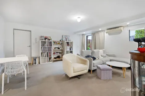 Property photo of 11/3 Curd Street Greenslopes QLD 4120