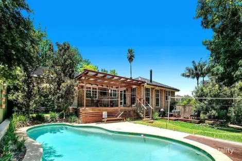 Property photo of 2 Coppins Place Castle Hill NSW 2154