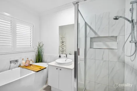 Property photo of 72 Rex Hills Drive Ripley QLD 4306