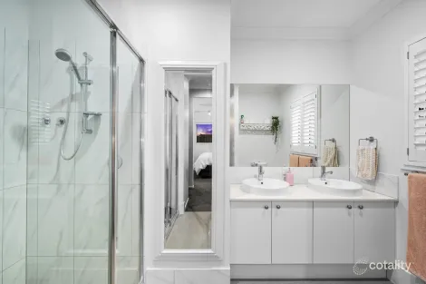 Property photo of 72 Rex Hills Drive Ripley QLD 4306