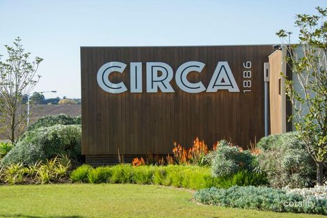 7 Pasture Cct, Clyde North, VIC 3978