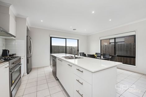 Property photo of 50 Stringybark Avenue Wallan VIC 3756