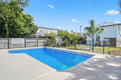 12 Musgrave Ave, Southport, QLD 4215