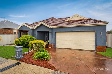 Property photo of 18 St Leonard Way Pakenham VIC 3810