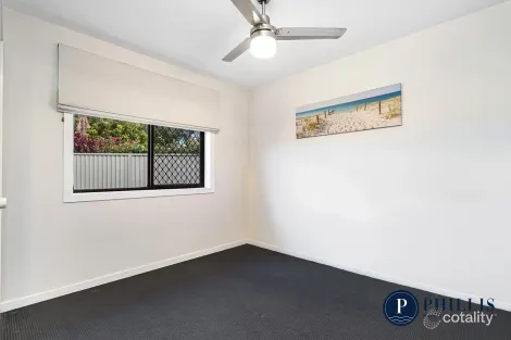 Property photo of 48 Matthew Flinders Drive Paradise Point QLD 4216