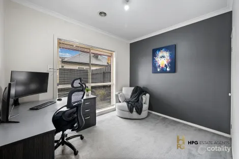 Property photo of 2/151 Melrose Drive Tullamarine VIC 3043