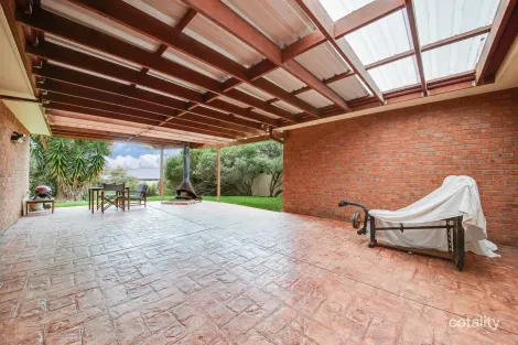 Property photo of 4 Denison Place Appin NSW 2560