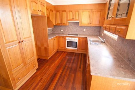 Property photo of 28 Cahill Street Kawana QLD 4701