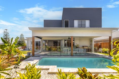 Property photo of 93 Aegean Avenue Newport QLD 4020