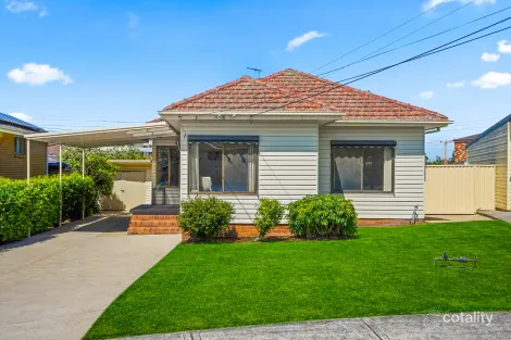 Property photo of 7 Comber Crescent Pendle Hill NSW 2145