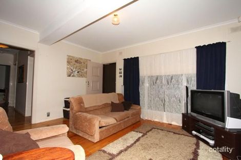 Property photo of 5 Eringa Avenue Loxton SA 5333