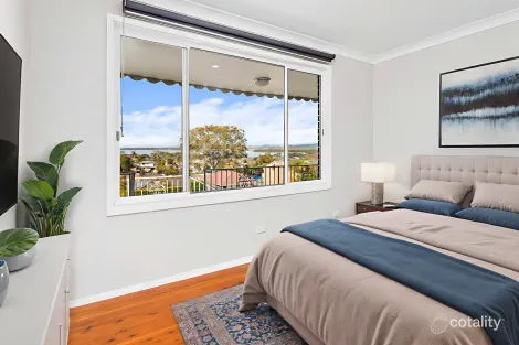 Property photo of 2 Thirroul Road Kanahooka NSW 2530