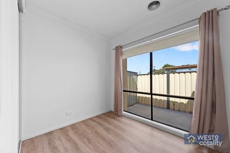 Property photo of 32 David John Drive Tarneit VIC 3029