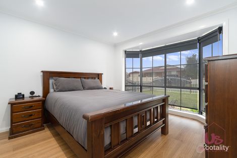 Property photo of 5 Mahogany Close Hampton Park VIC 3976