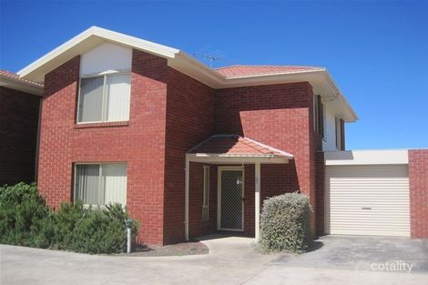 Property photo of 27 Pace Circuit South Morang VIC 3752