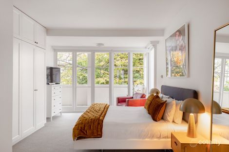 Property photo of 1/5 Selwyn Court Toorak VIC 3142