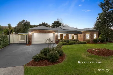13-15 Brookvale Cl, Beaconsfield, VIC 3807