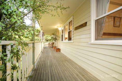 Property photo of 32 Warrington Crescent Wattle Glen VIC 3096