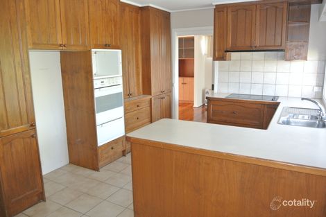 Property photo of 98 Thompsons Road Bulleen VIC 3105