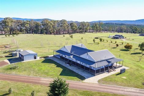 34 Wattle Ct, Tolmie, VIC 3723