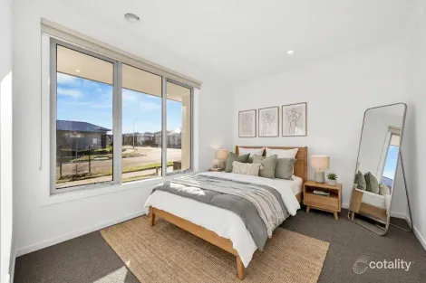 Property photo of 30 Magnesium Road Kalkallo VIC 3064
