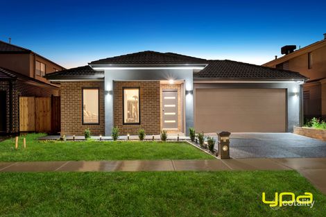 34 Trojan Cres, Clyde North, VIC 3978