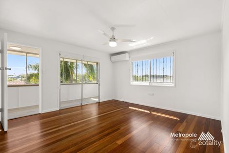 Property photo of 27 Pareena Crescent Mansfield QLD 4122