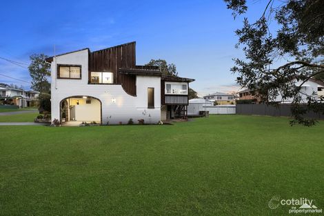 Property photo of 30 Murrumbong Road Summerland Point NSW 2259