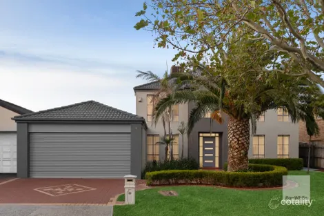 10 Pacific Pl, Taylors Lakes, VIC 3038