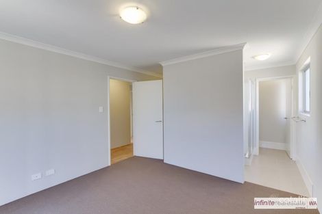 Property photo of 4 Warriedar Way Golden Bay WA 6174