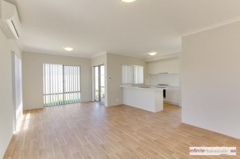 Property photo of 4 Warriedar Way Golden Bay WA 6174