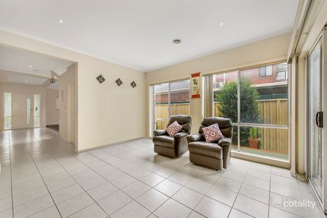 Property photo of 11 Kings Domain Caroline Springs VIC 3023