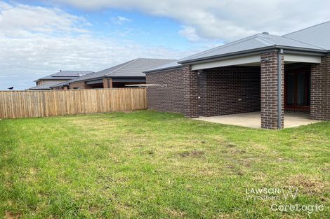 Property photo of 29 Buttermint Crescent Manor Lakes VIC 3024