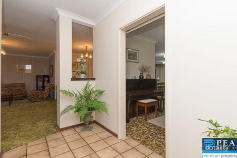 Property photo of 17 Mulligan Drive Greenwood WA 6024