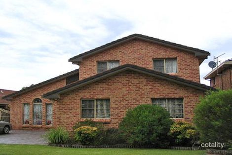 13 Brennan Cres, Balgownie, NSW 2519