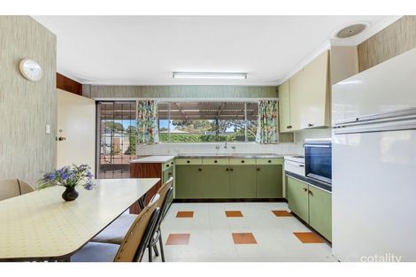 Property photo of 24 Wyndham Crescent Surrey Downs SA 5126