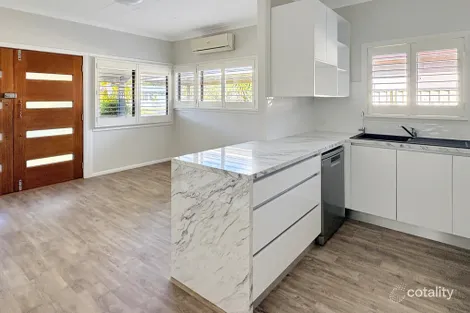 Property photo of 7 Lucas Crescent Berkeley Vale NSW 2261